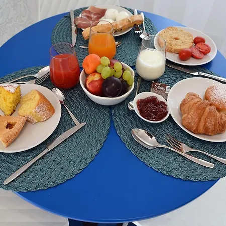 Andrea Room&breakfast B&B